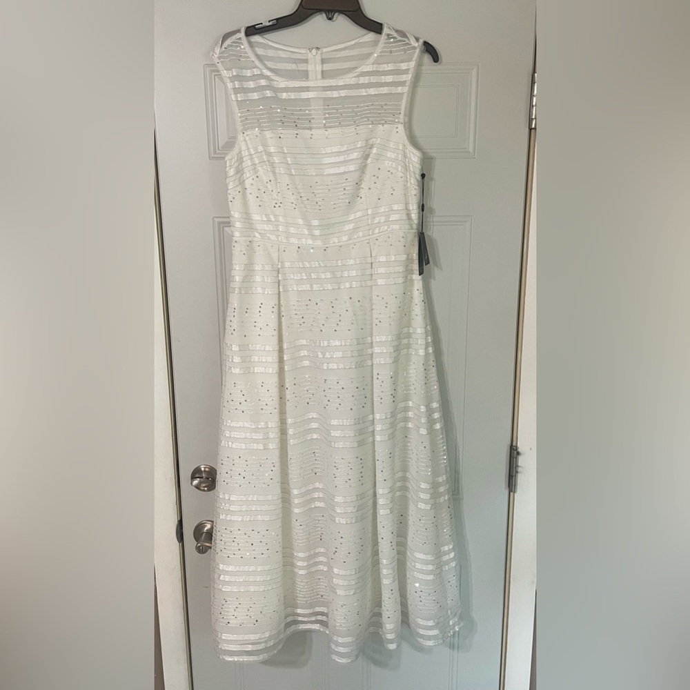 Adrianna Papell Ivory Silver Sequin Embroidered Cocktail Wedding Formal Dress 12